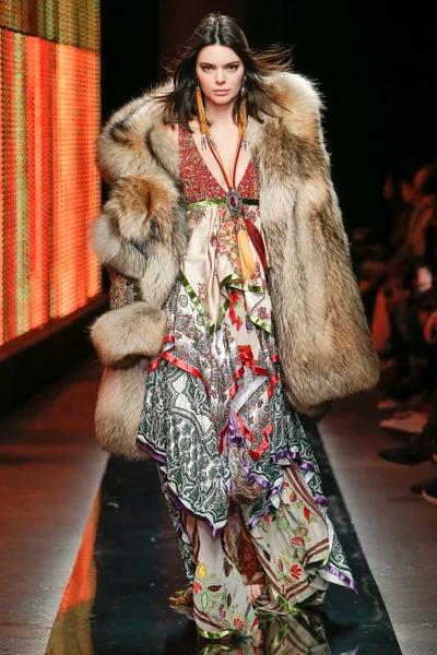 Look 54